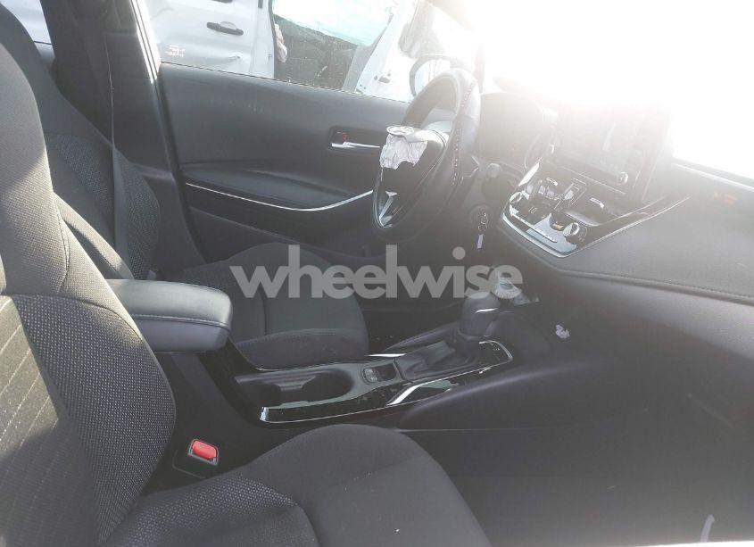 Photo 5 of 2022 Toyota Corolla SE (VIN 5YFS4MCE6NP118899)