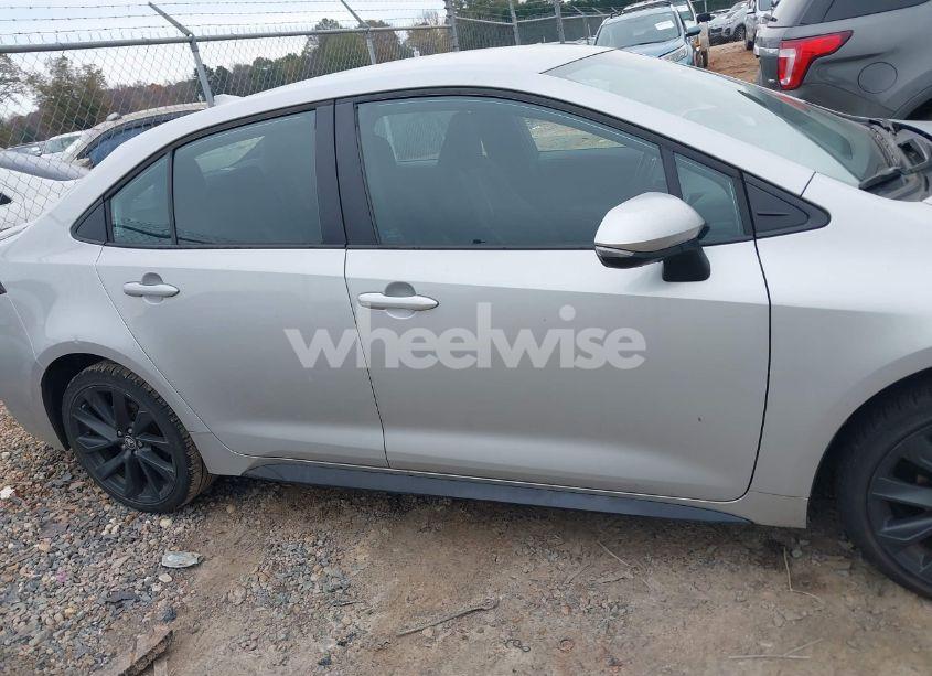 Photo 13 of 2023 Toyota Corolla SE (VIN 5YFS4MCE6PP155695)