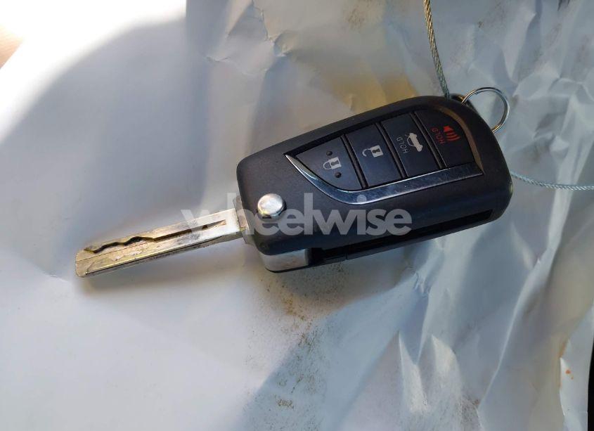 Photo 11 of 2021 Toyota Corolla SE (VIN 5YFS4MCE7MP073230)