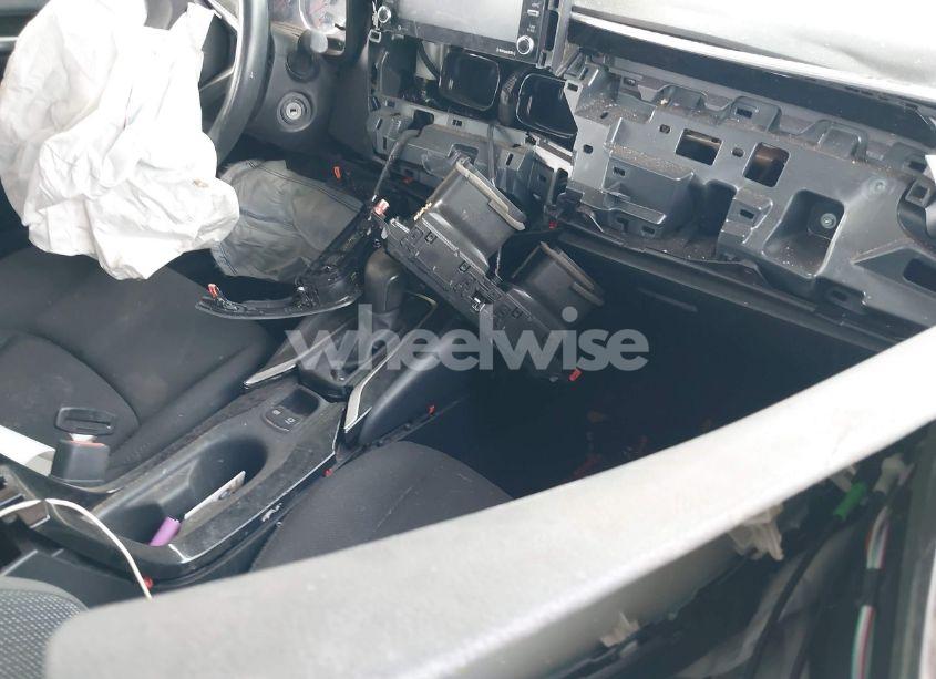 Photo 5 of 2021 Toyota Corolla SE (VIN 5YFS4MCE7MP076788)