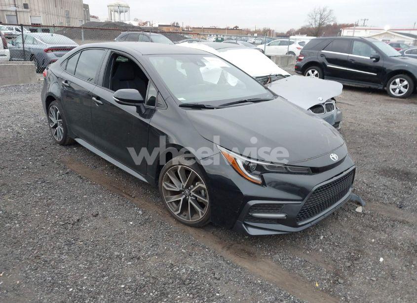 2022 Toyota Corolla SE (VIN 5YFS4MCE7NP139437) main photo