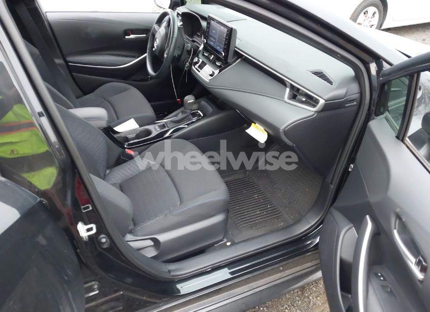 Photo 5 of 2022 Toyota Corolla SE (VIN 5YFS4MCE7NP139437)