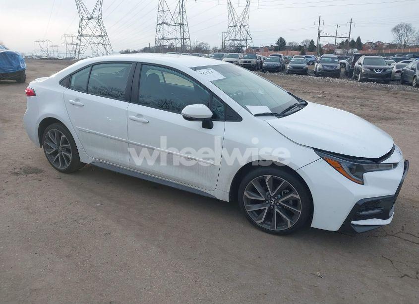 2021 Toyota Corolla SE (VIN 5YFS4MCE8MP074385) main photo