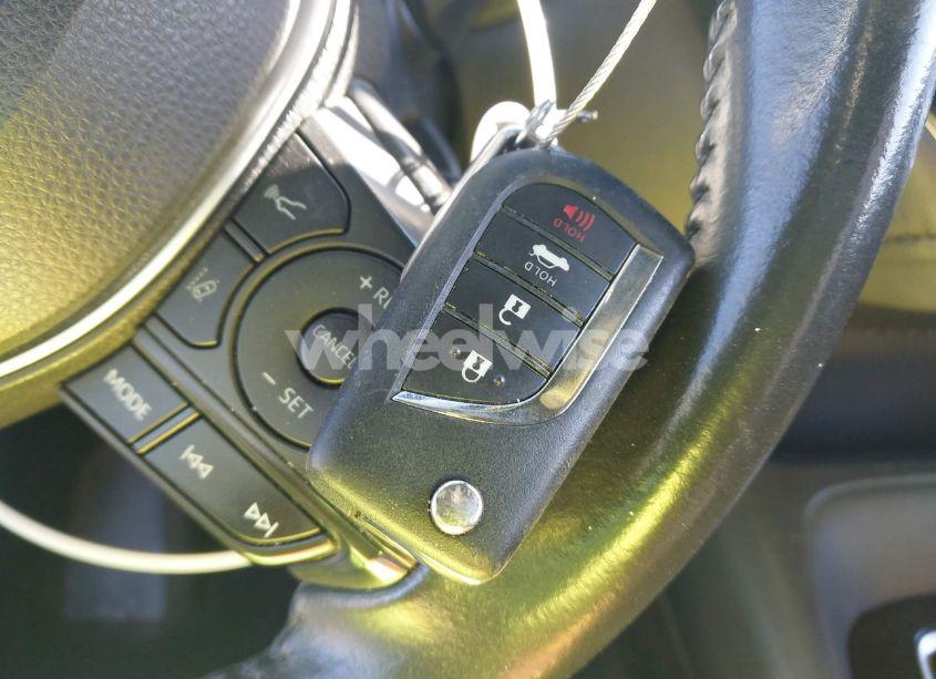 Photo 11 of 2021 Toyota Corolla SE (VIN 5YFS4MCE8MP077481)