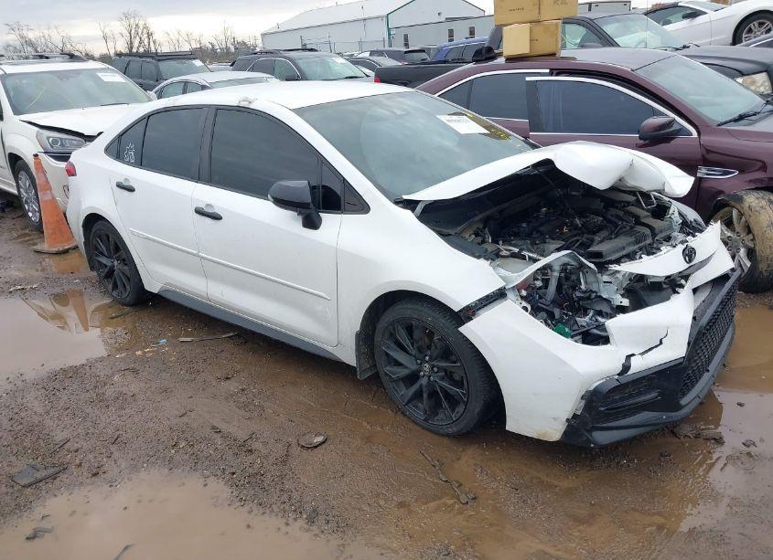 2021 Toyota Corolla SE NIGHTSHADE EDITION (VIN 5YFS4MCE8MP080347) main photo