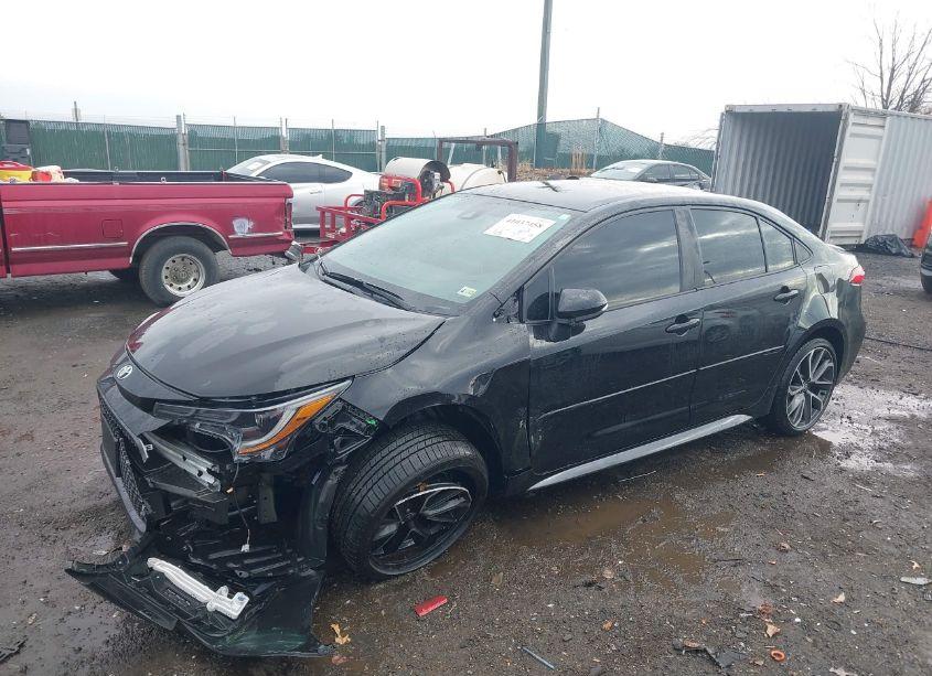 Photo 2 of 2021 Toyota Corolla SE (VIN 5YFS4MCE8MP087198)
