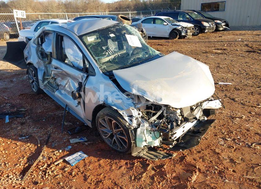 2022 Toyota Corolla SE (VIN 5YFS4MCE8NP120007) main photo