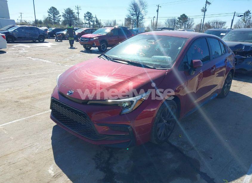 Photo 2 of 2024 Toyota Corolla SE (VIN 5YFS4MCE8RP189267)