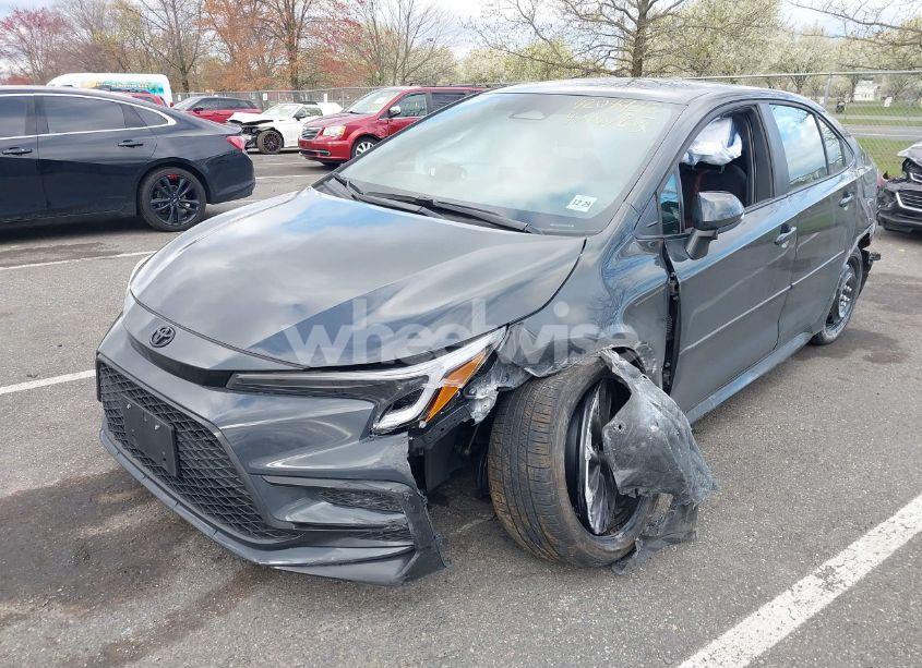 Photo 2 of 2025 Toyota Corolla SE (VIN 5YFS4MCE8SP224072)