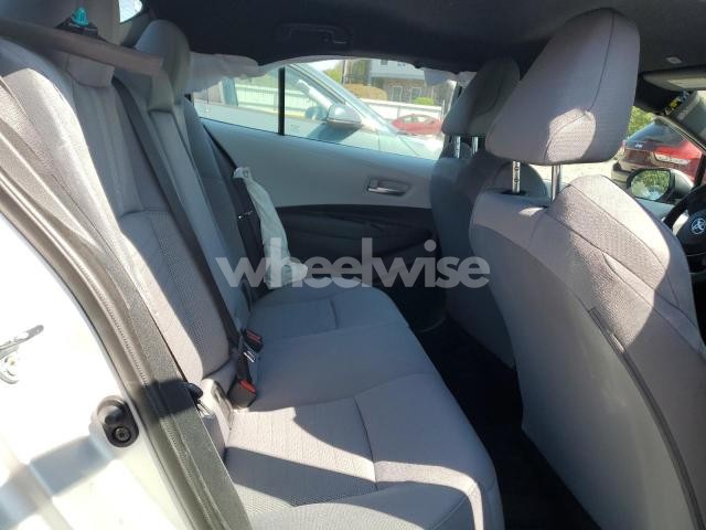 Photo 4 of 2025 TOYOTA COROLLA SE (VIN 5YFS4MCE8SP240076)