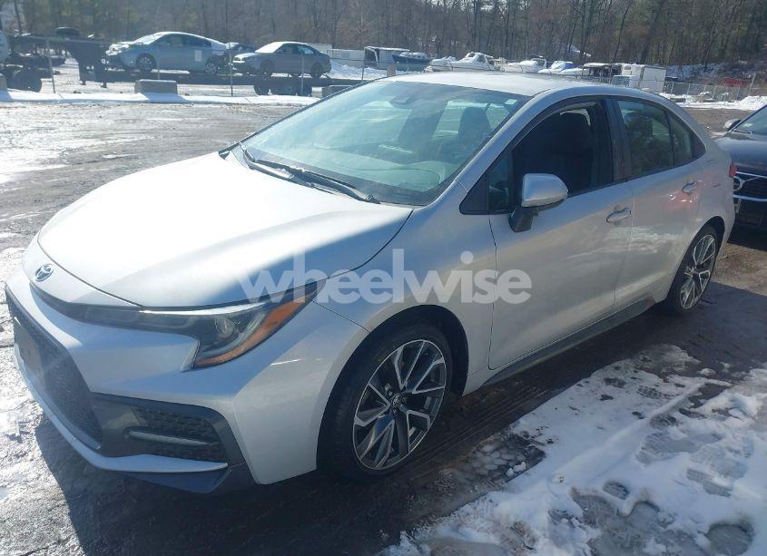 Photo 2 of 2021 Toyota Corolla SE (VIN 5YFS4MCE9MP067705)