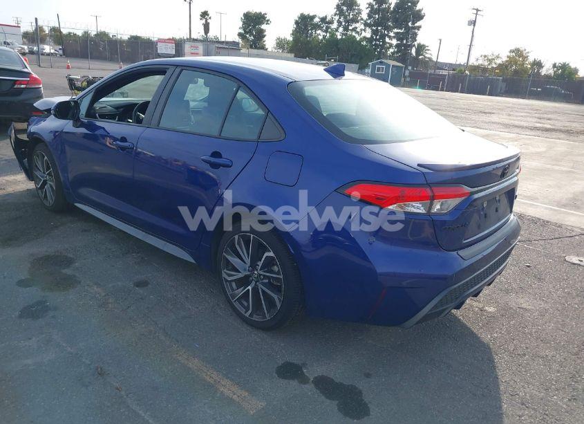 Photo 3 of 2022 Toyota Corolla SE (VIN 5YFS4MCE9NP103930)