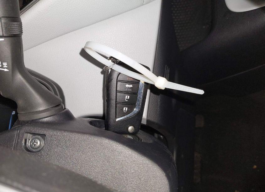 Photo 11 of 2022 Toyota Corolla SE (VIN 5YFS4MCE9NP126821)