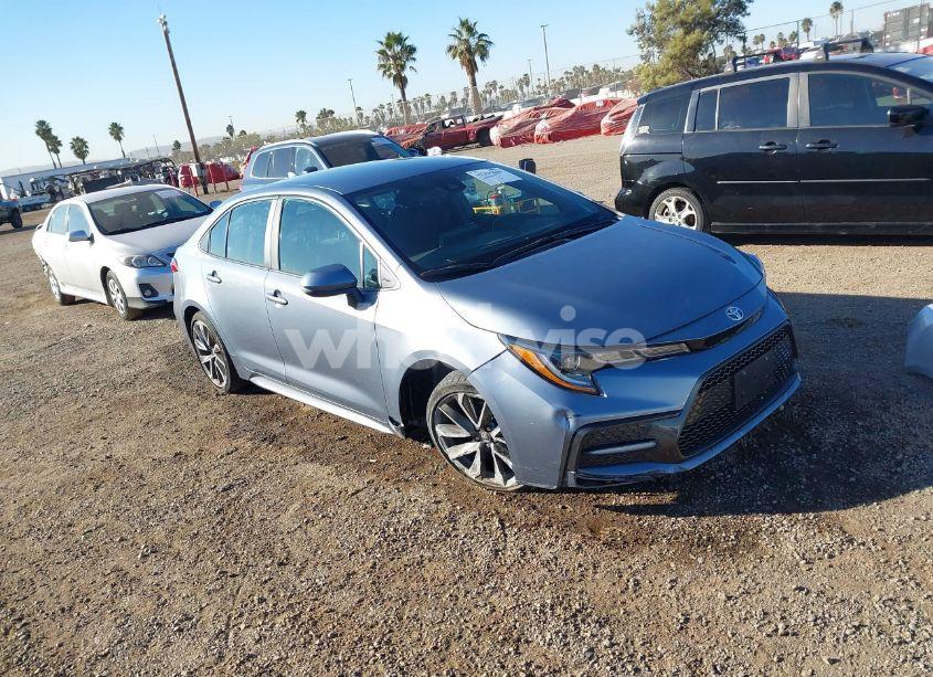 2022 Toyota Corolla SE (VIN 5YFS4MCE9NP134837) main photo