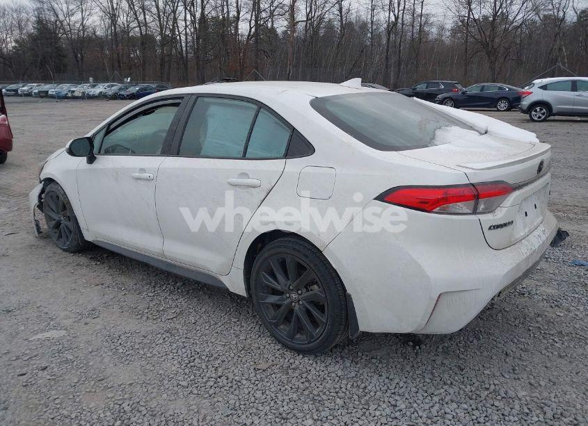 Photo 3 of 2024 Toyota Corolla SE (VIN 5YFS4MCE9RP177774)