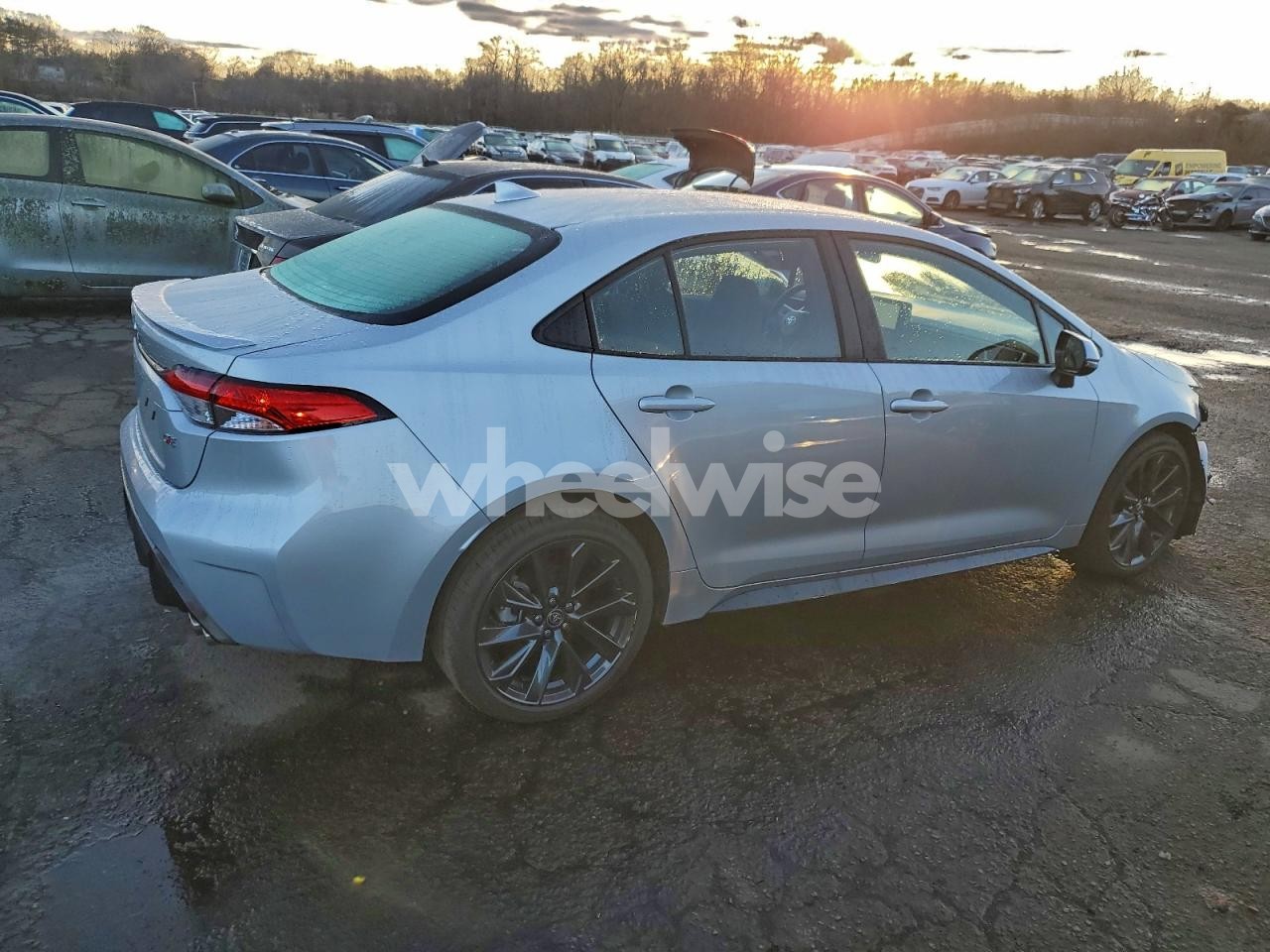 Photo 3 of 2025 TOYOTA COROLLA SE (VIN 5YFS4MCE9SP237686)