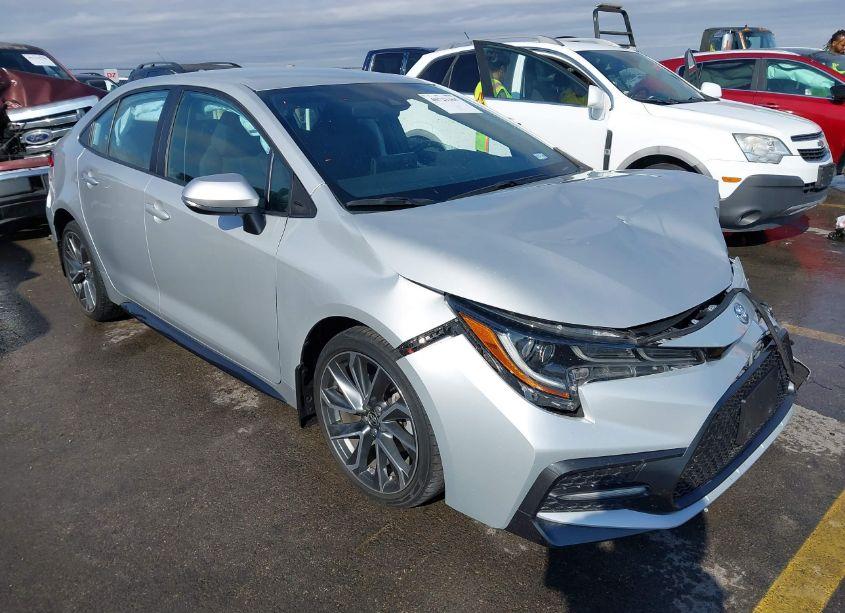 2022 Toyota Corolla SE (VIN 5YFS4MCEXNP099144) main photo