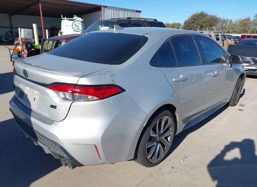 Photo 4 of 2022 Toyota Corolla SE (VIN 5YFS4MCEXNP113639)