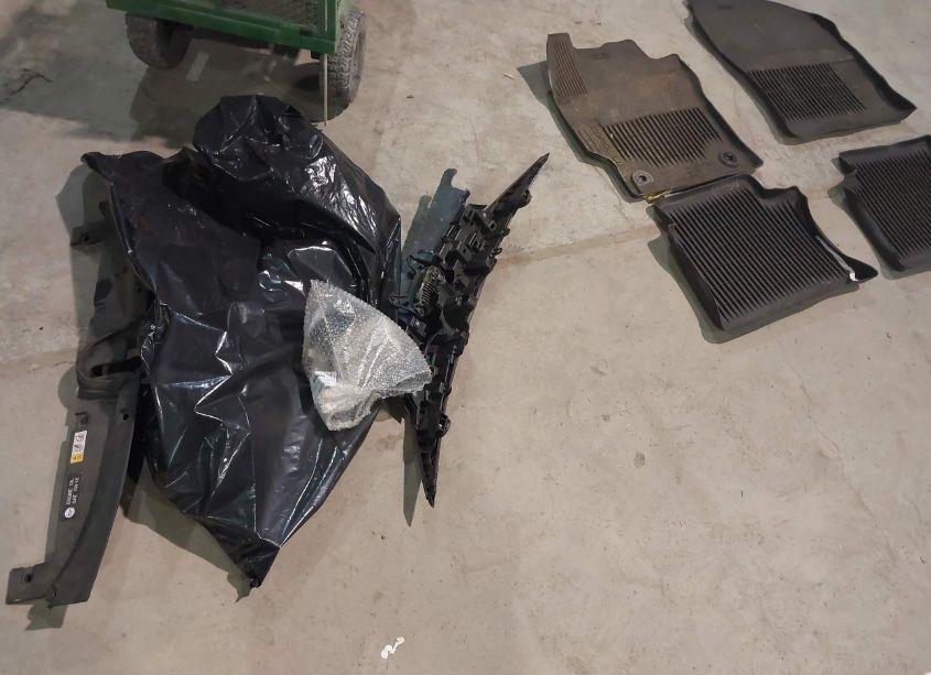 Photo 12 of 2022 Toyota Corolla SE (VIN 5YFS4MCEXNP127850)