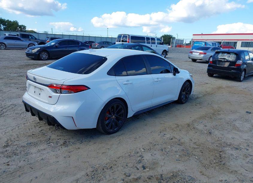 Photo 4 of 2024 Toyota Corolla SE (VIN 5YFS4MCEXRP184989)