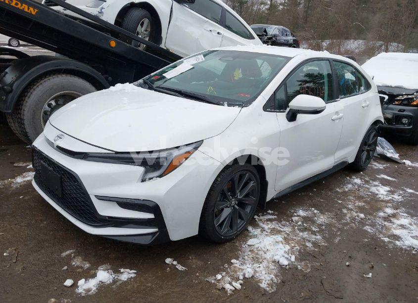 Photo 2 of 2024 Toyota Corolla SE (VIN 5YFS4MCEXRP210054)