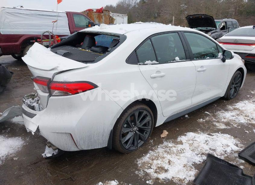 Photo 4 of 2024 Toyota Corolla SE (VIN 5YFS4MCEXRP210054)