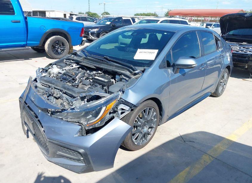 Photo 2 of 2020 Toyota Corolla SE (VIN 5YFS4RCE0LP020056)