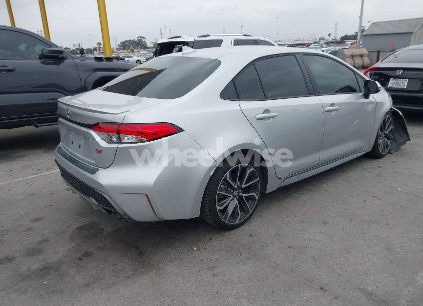 Photo 4 of 2020 Toyota Corolla SE (VIN 5YFS4RCE0LP035379)