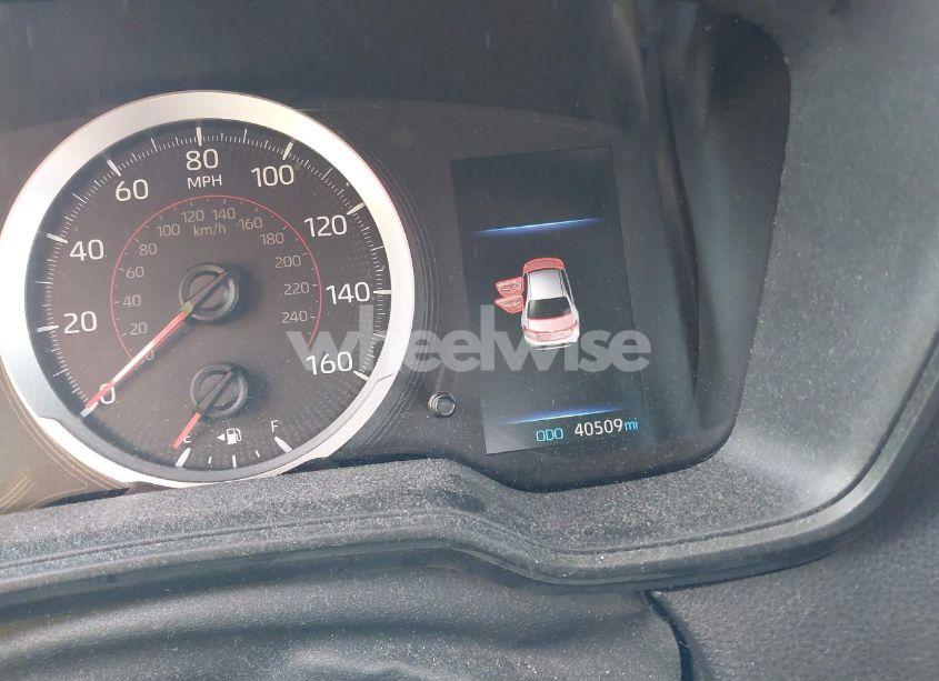 Photo 15 of 2020 Toyota Corolla SE (VIN 5YFS4RCE1LP049212)