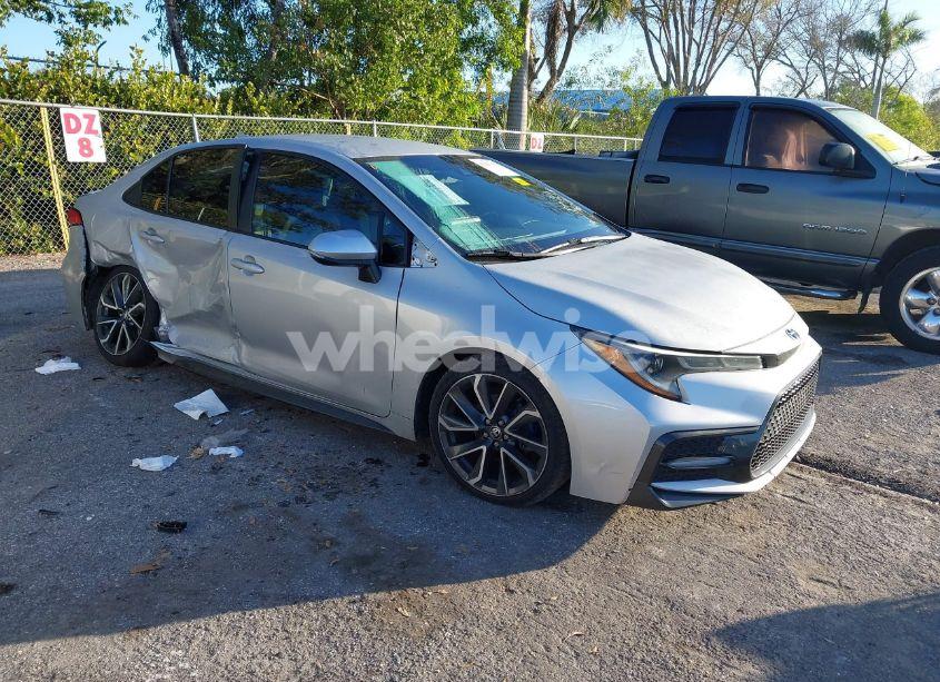 2020 Toyota Corolla SE (VIN 5YFS4RCE2LP023637) main photo