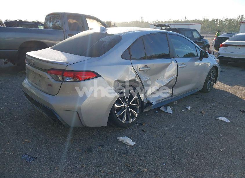 Photo 4 of 2020 Toyota Corolla SE (VIN 5YFS4RCE2LP023637)
