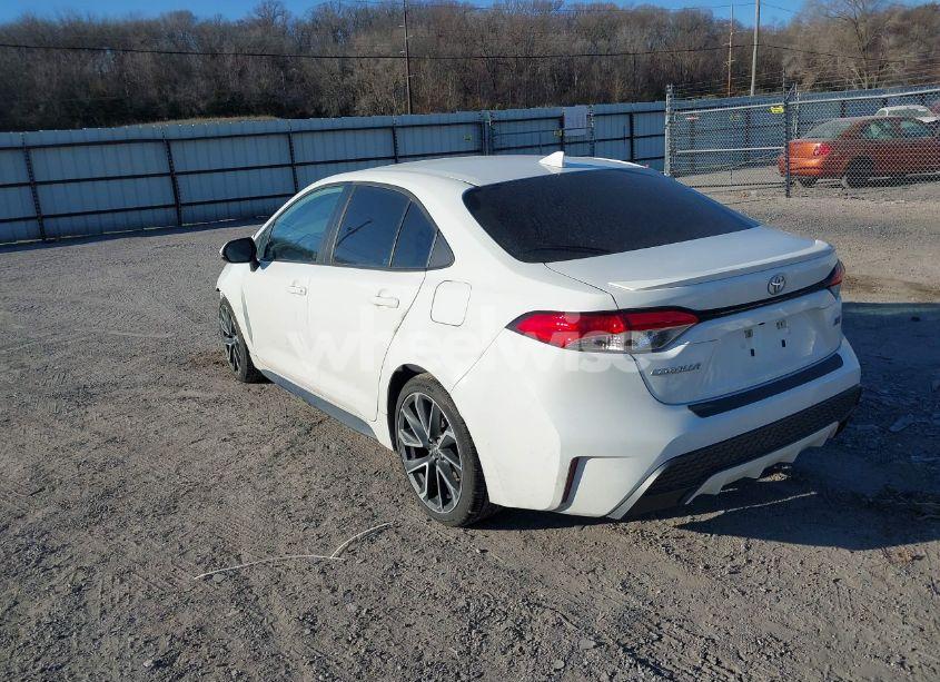 Photo 3 of 2020 Toyota Corolla SE (VIN 5YFS4RCE3LP011948)