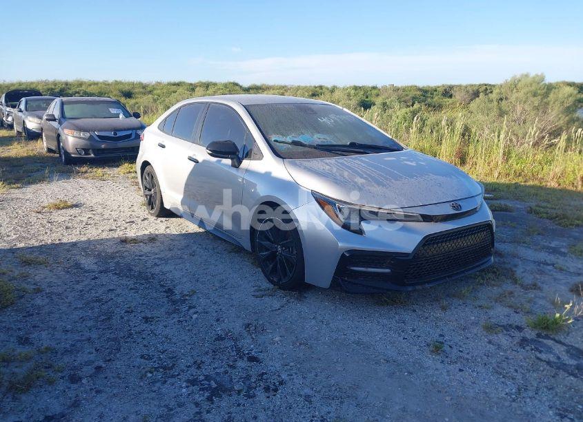 2020 Toyota Corolla SE NIGHTSHADE EDITION (VIN 5YFS4RCE3LP035389) main photo