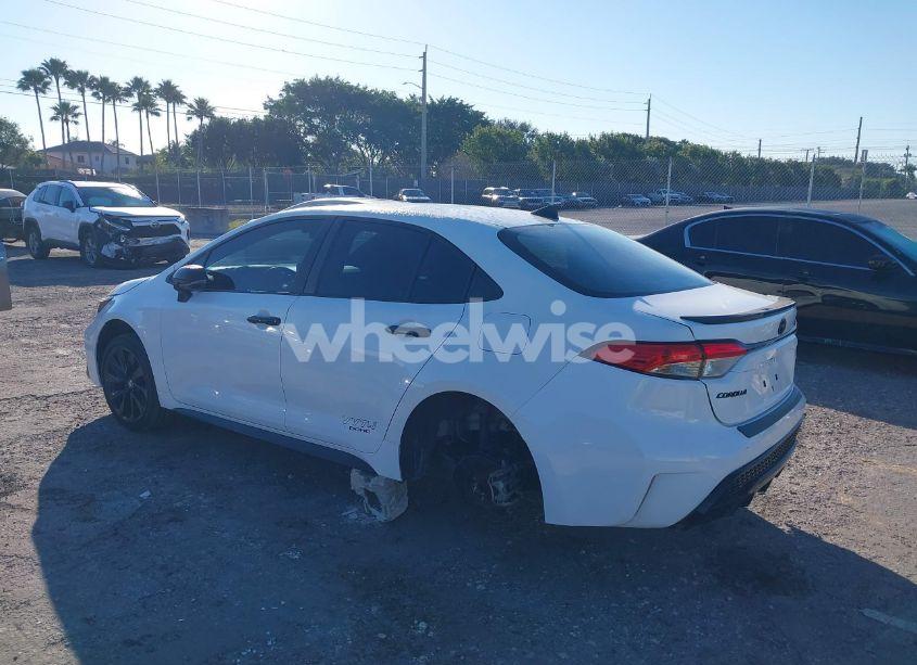 Photo 3 of 2020 Toyota Corolla NIGHTSHADE (VIN 5YFS4RCE3LP043704)