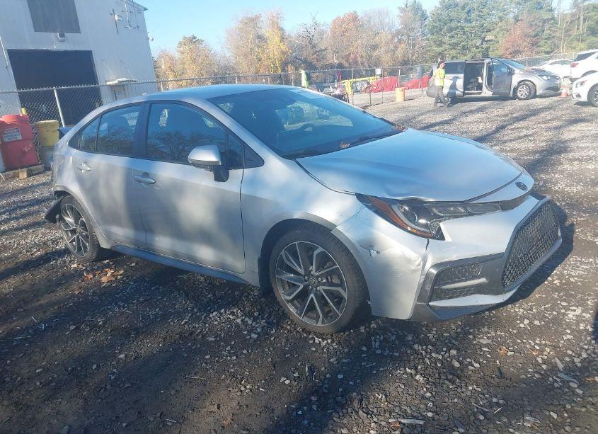 2020 Toyota Corolla SE (VIN 5YFS4RCE4LP026488) main photo