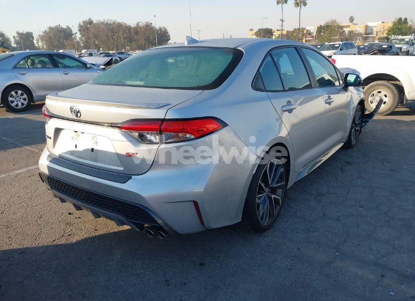 Photo 3 of 2020 Toyota Corolla SE (VIN 5YFS4RCE4LP046465)