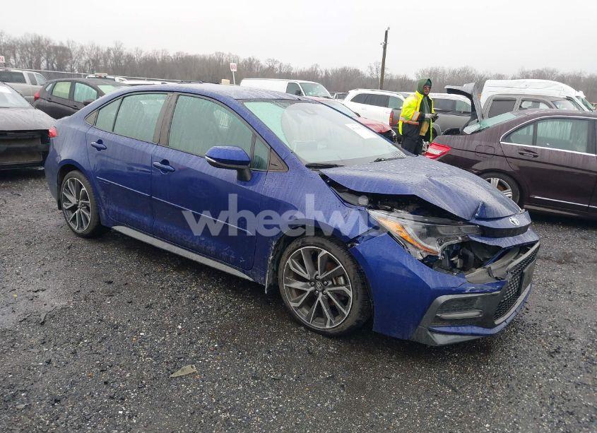 2020 Toyota Corolla SE (VIN 5YFS4RCE5LP002863) main photo