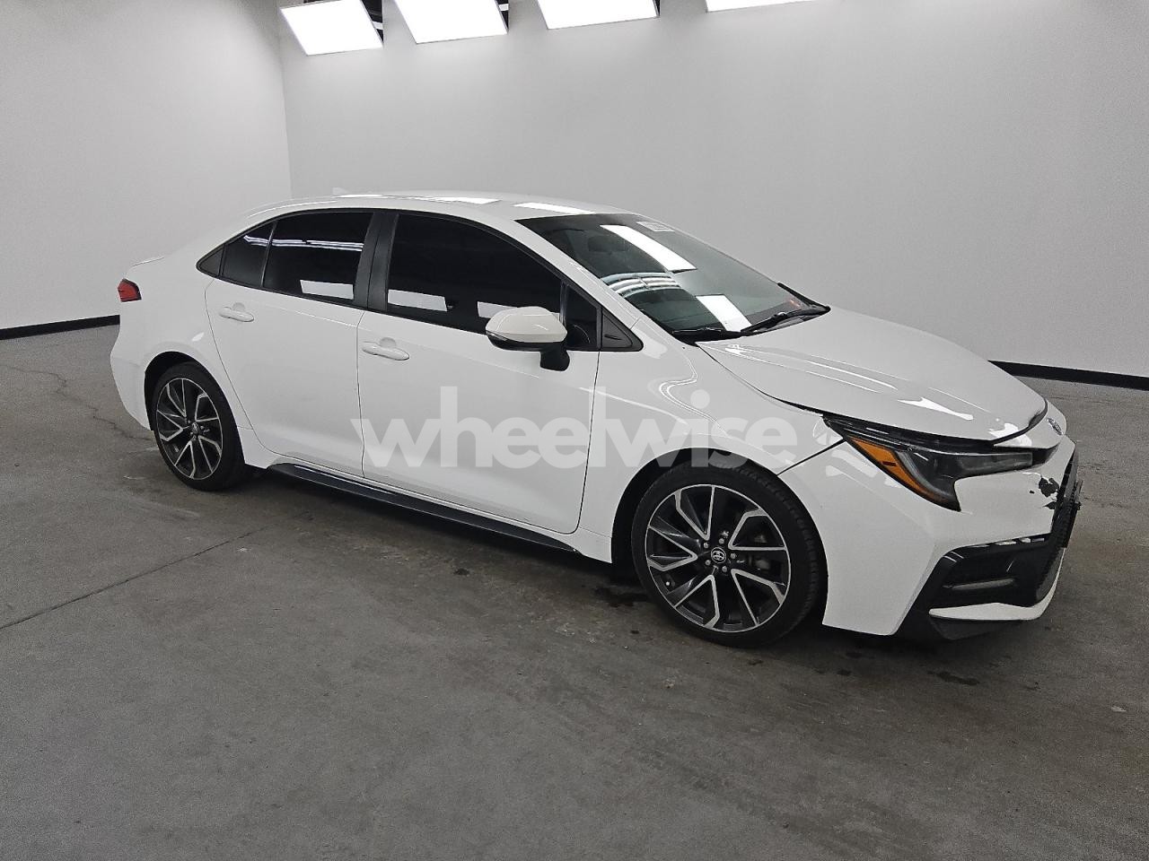 Photo 4 of 2020 TOYOTA COROLLA SE (VIN 5YFS4RCE6LP026542)