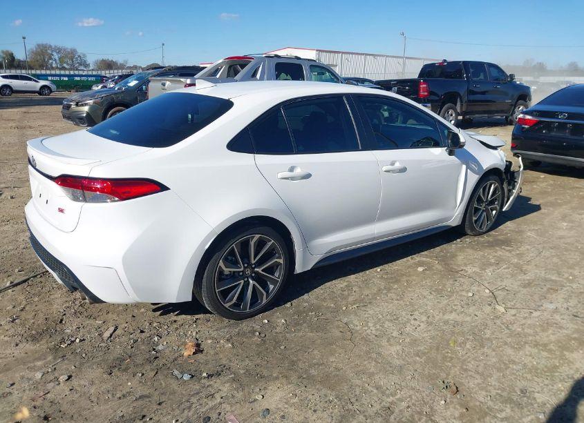 Photo 4 of 2020 Toyota Corolla SE (VIN 5YFS4RCE6LP047729)