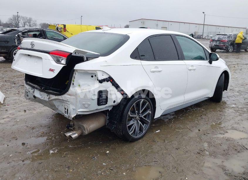 Photo 4 of 2020 Toyota Corolla SE (VIN 5YFS4RCE6LP053482)