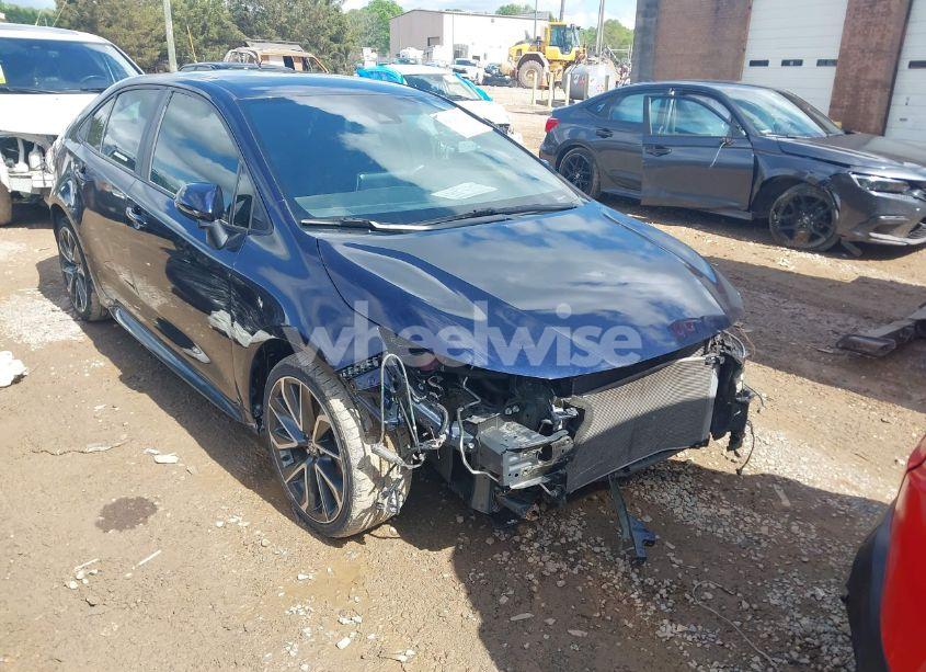 2020 Toyota Corolla SE (VIN 5YFS4RCE8LP031628) main photo