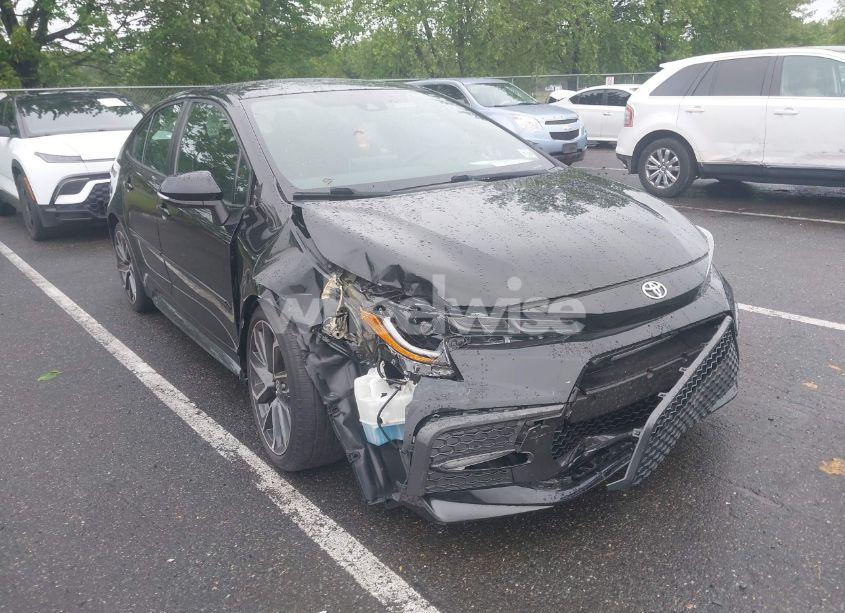 2020 Toyota Corolla SE (VIN 5YFS4RCE8LP044895) main photo