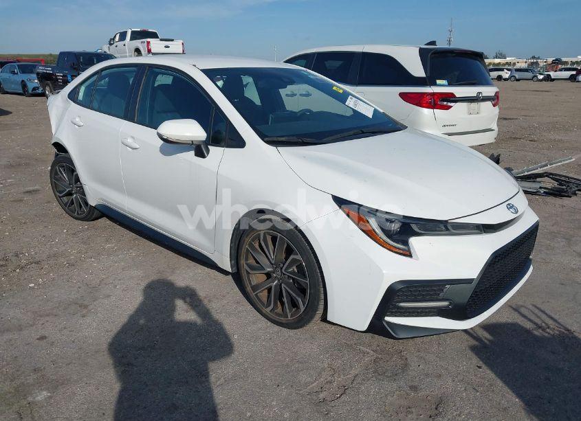 2020 Toyota Corolla SE (VIN 5YFS4RCE9LP017169) main photo