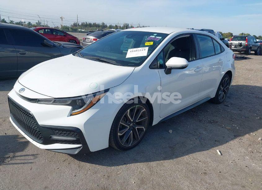 Photo 2 of 2020 Toyota Corolla SE (VIN 5YFS4RCE9LP017169)