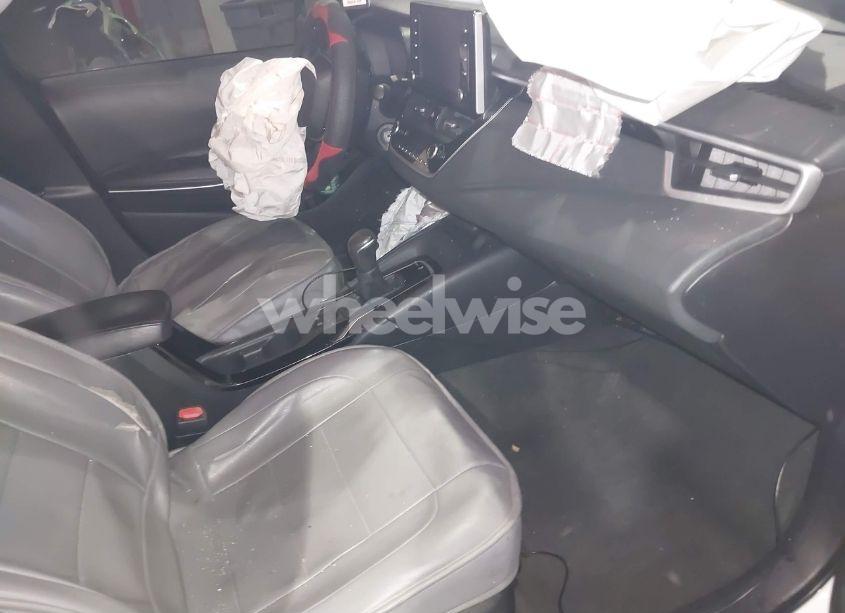 Photo 5 of 2020 Toyota Corolla SE (VIN 5YFS4RCEXLP029590)