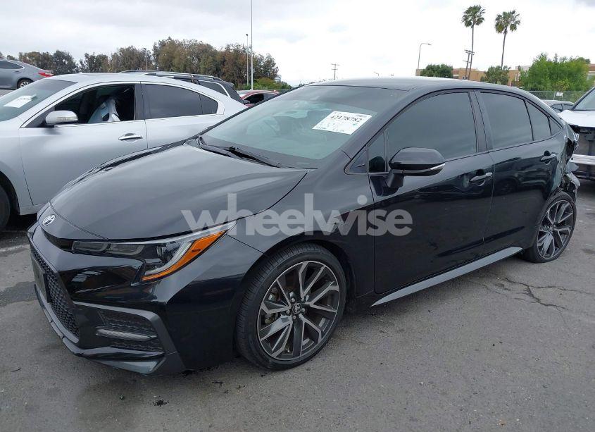 Photo 2 of 2020 Toyota Corolla SE (VIN 5YFS4RCEXLP040363)