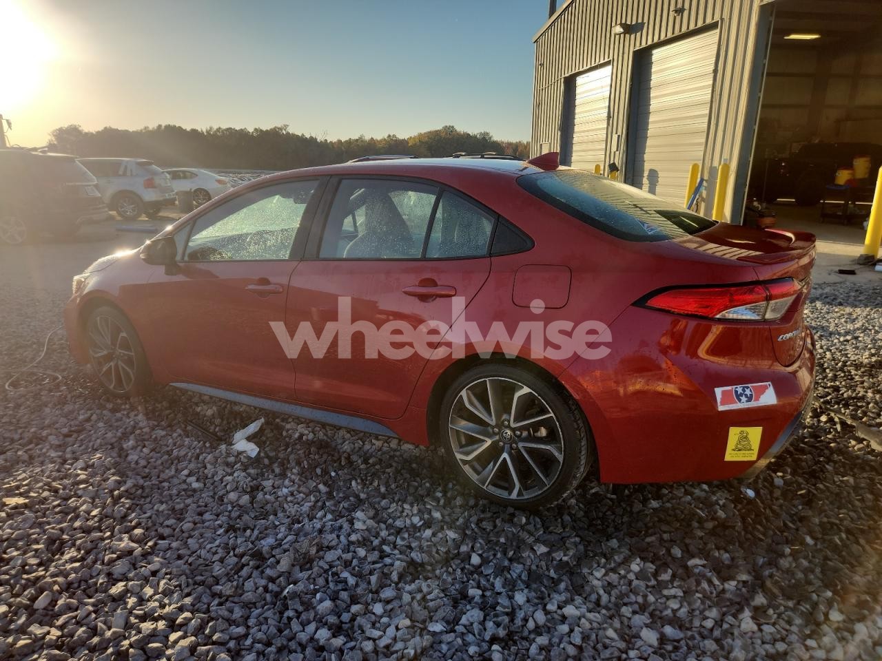 Photo 2 of 2020 TOYOTA COROLLA SE (VIN 5YFS4RCEXLP047863)