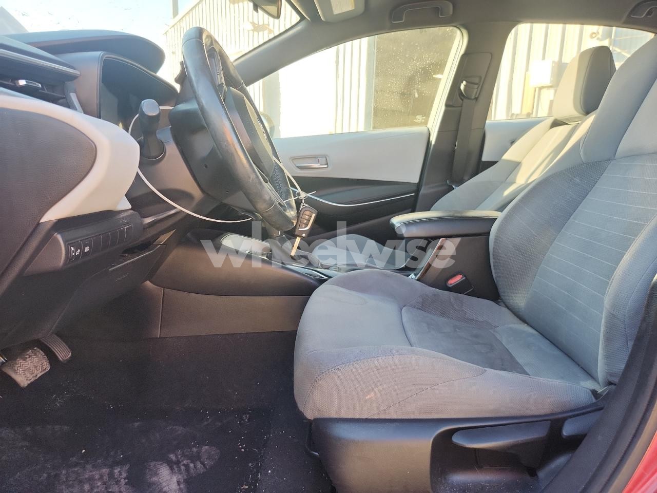 Photo 7 of 2020 TOYOTA COROLLA SE (VIN 5YFS4RCEXLP047863)