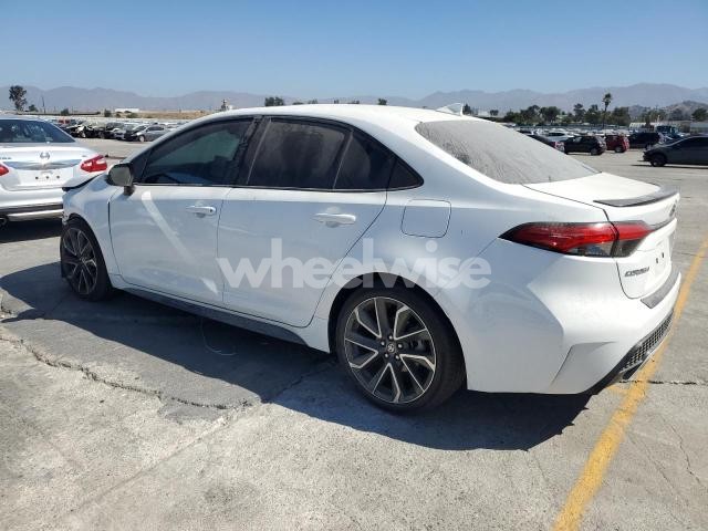 Photo 3 of 2021 TOYOTA COROLLA XSE N/A (VIN 5YFT4MCE0MP096854)