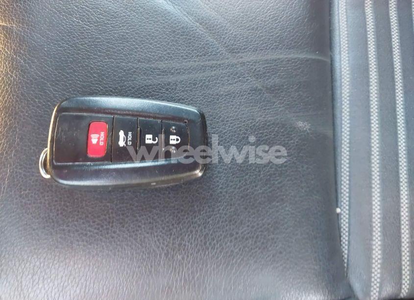 Photo 11 of 2021 Toyota Corolla XSE (VIN 5YFT4MCE1MP090948)